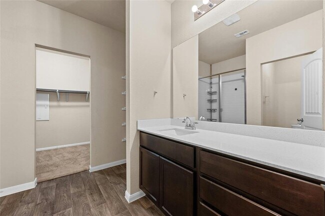 Building Photo - 135 Cibolo Creek Dr