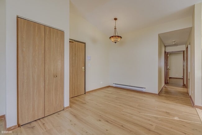 Building Photo - 431 Berkshire Dr