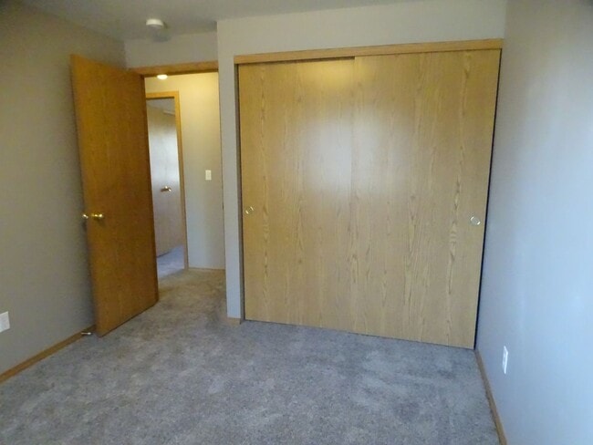 Building Photo - 7415 NE 64th Cir