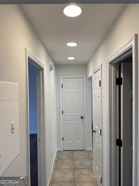 Building Photo - 2080 Charter Ln