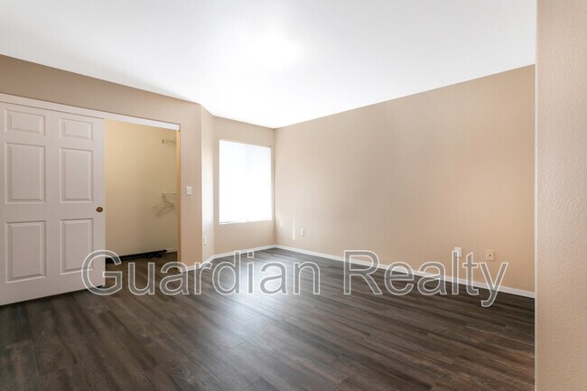 Building Photo - 4504 W Lake Mead Blvd