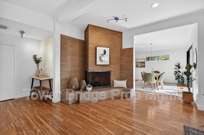 Building Photo - 3937 Orangewood Dr