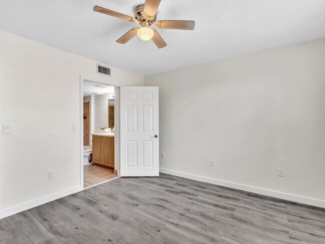 Building Photo - 6768 Heritage Grande