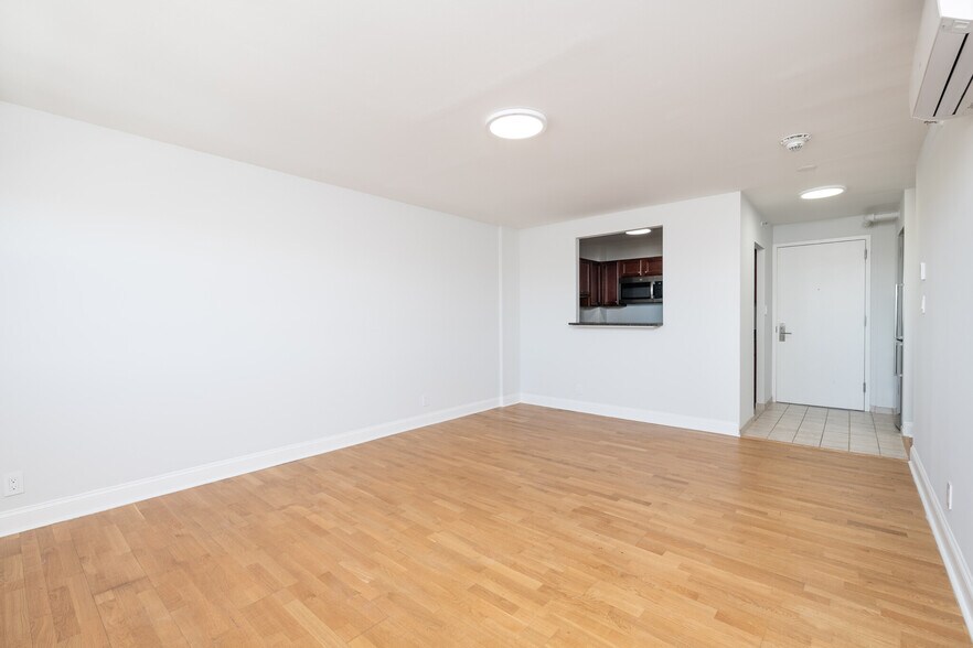 Building Photo - 1410 Columbia Rd