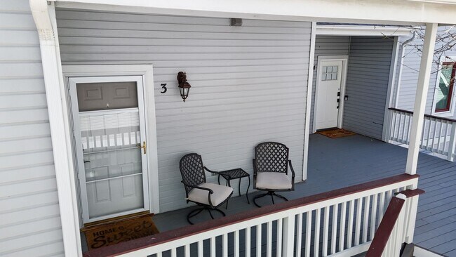 Building Photo - Beautiful Townhome-Fort Collins