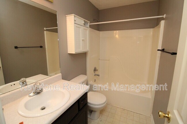 Building Photo - 3289 N Senseney Cir