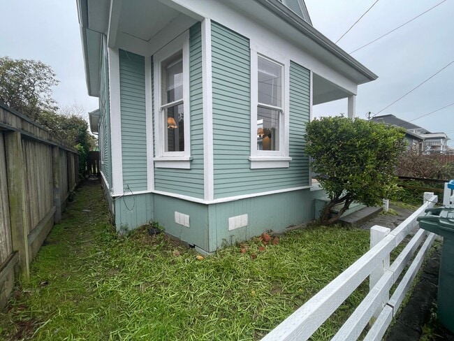 Building Photo - Pet-friendly Victorian Home has Remodeled ...