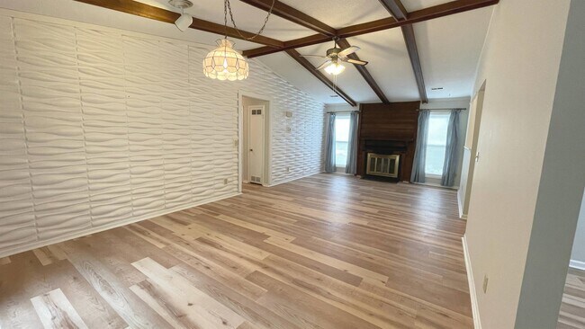 Building Photo - 1607 Burnley Dr