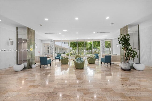Building Photo - 4747 Collins Ave