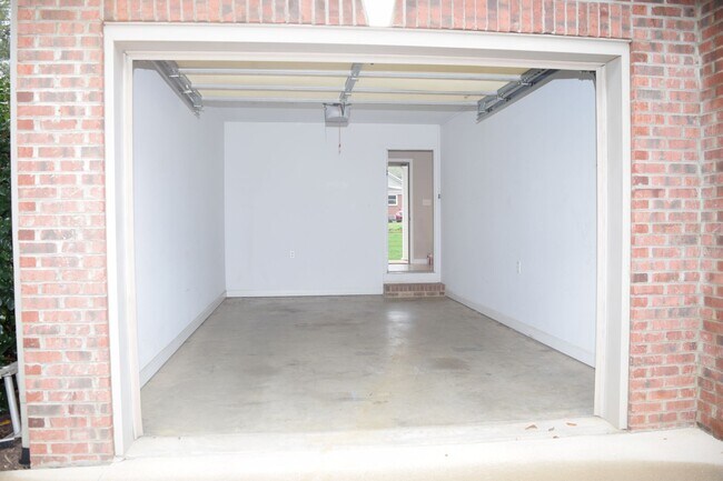 Building Photo - Hollar Duplex Conover