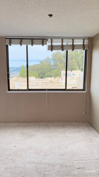 Building Photo - 555 Pierce St