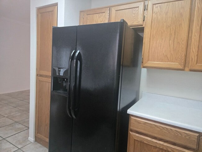 Building Photo - 3 Bedroom 2.5 Bathroom Sonoma Village Townhouse