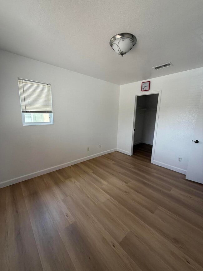 Building Photo - 1356 Comfrey Leaf Dr
