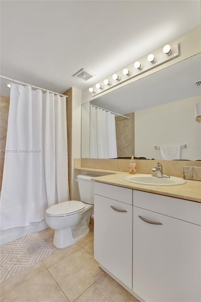 Building Photo - 2080 S Ocean Dr