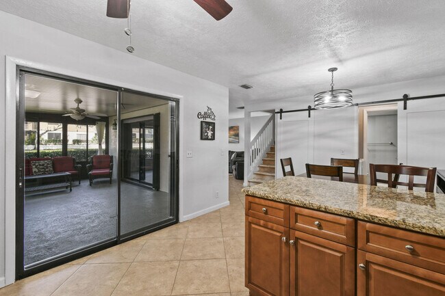 Building Photo - 7361 SE Jamestown Terrace