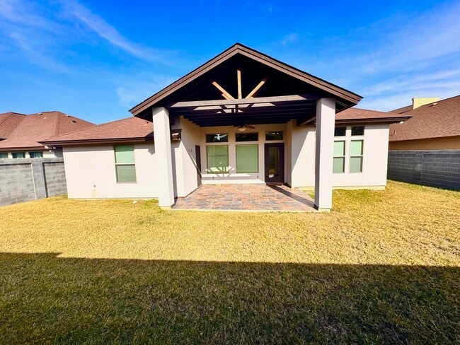 Building Photo - 512 Otero Dr