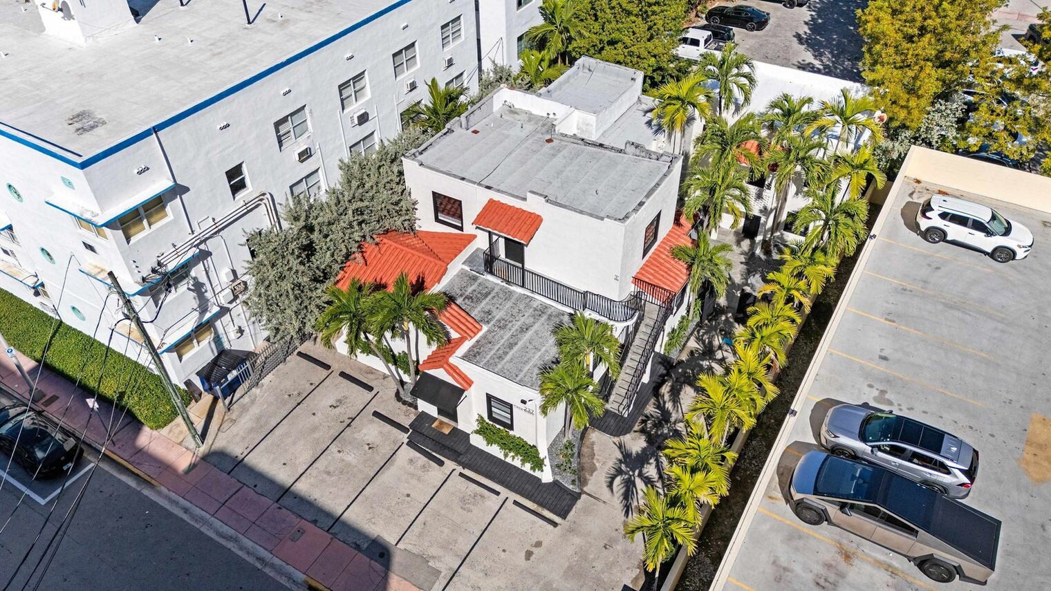 Building Photo - 237 38th St