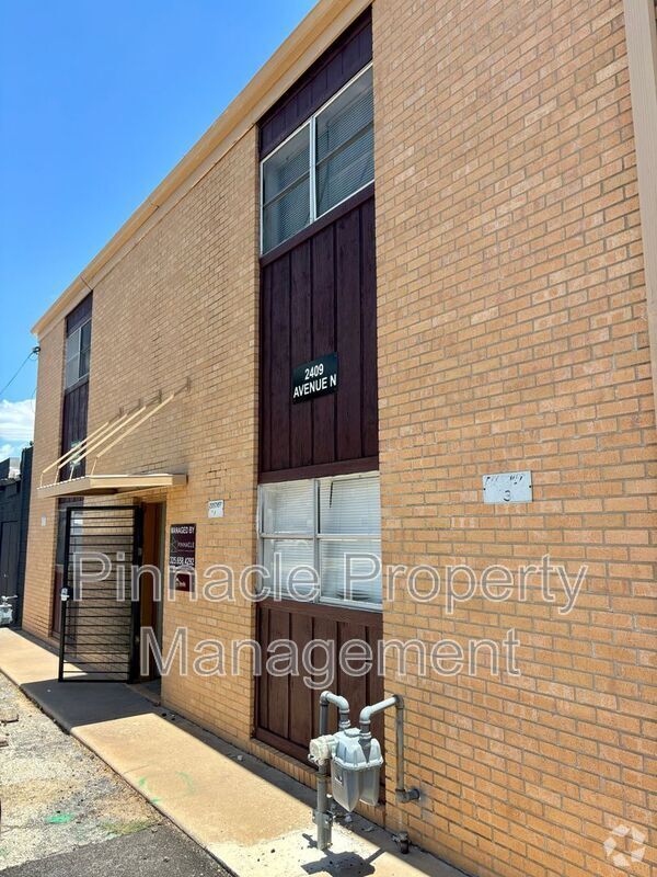 Building Photo - 2409 W Avenue N