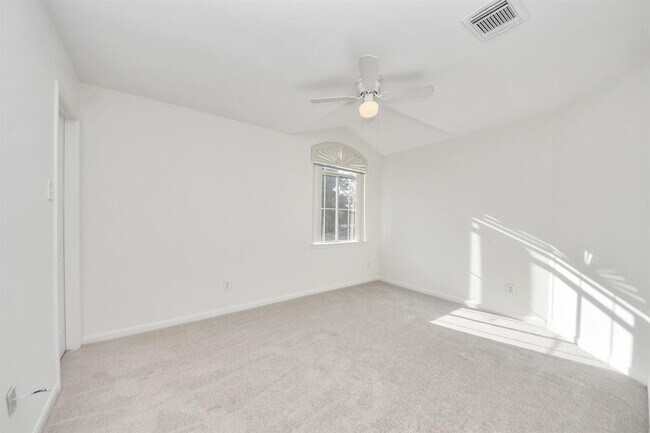 Building Photo - 32310 Archer Park