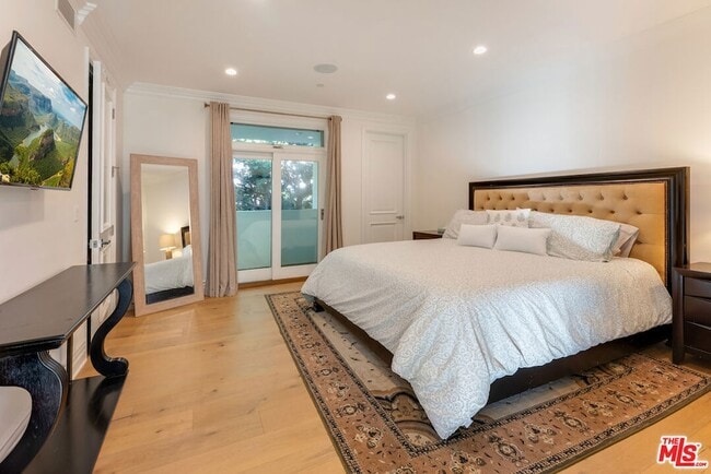 Building Photo - 345 S Saltair Ave