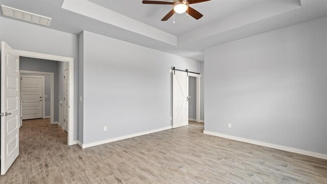 Building Photo - 213 Olde Ml Ct