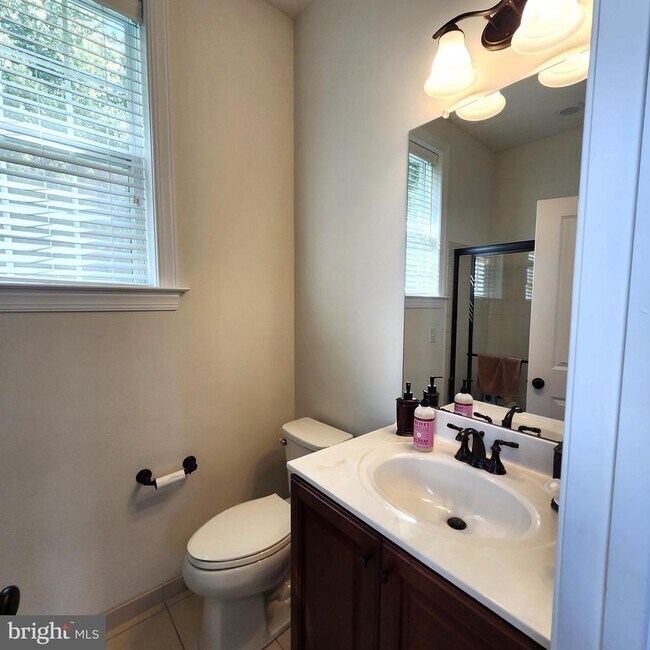 Building Photo - 6493 Fox Glove Ln
