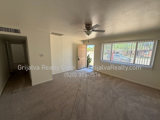 Building Photo - 6850 E Lurlene Dr