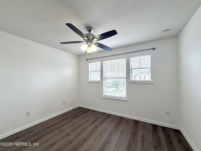 Building Photo - 104 Crete Ct