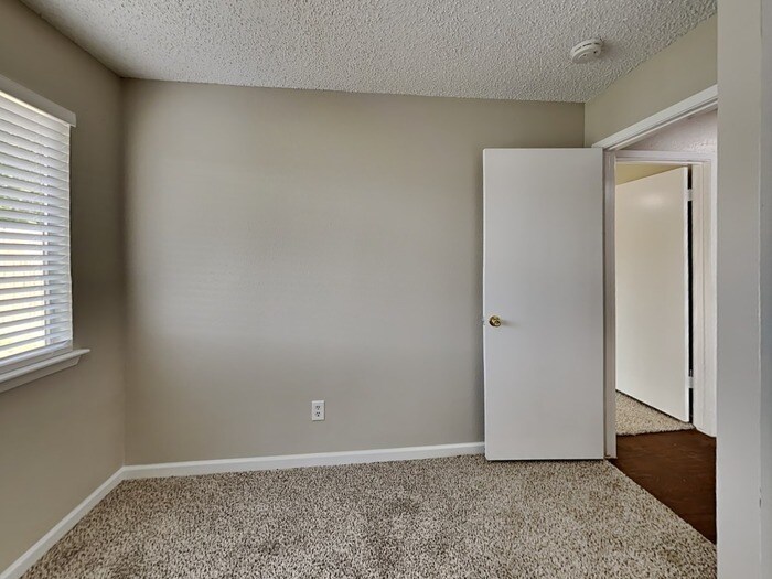 Building Photo - 17720 Northhagen Dr