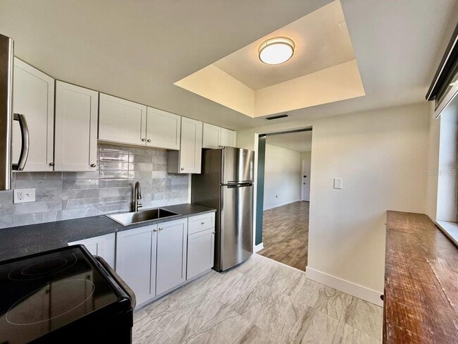 Building Photo - 3460 32nd Ave N