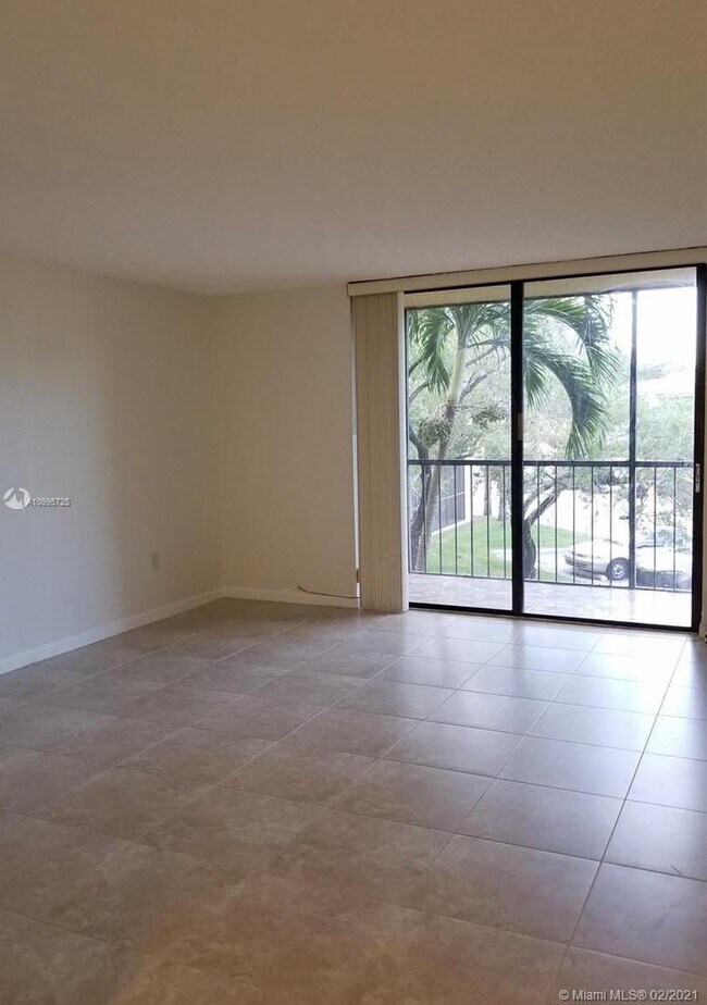 Building Photo - 8005 SW 107th Ave