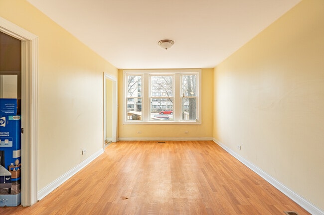 Building Photo - 7144 S Wentworth Ave