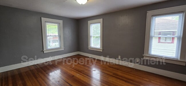 Building Photo - 4130 Hoagland Ave