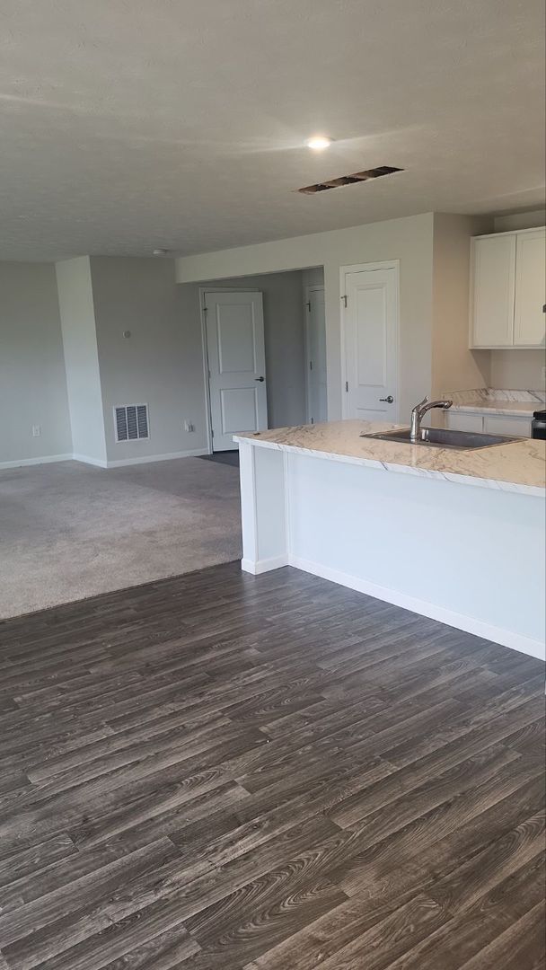 Building Photo - 3 Bed 2.5 Bath Built in 2021! Ready for Mo...