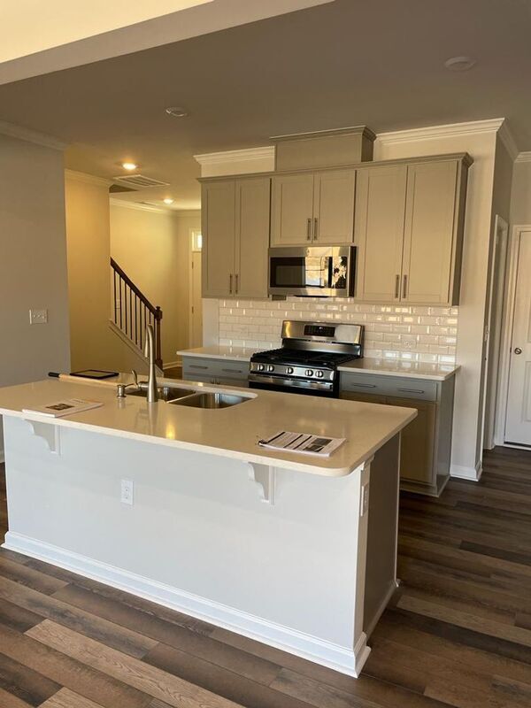 Building Photo - 5019 Arkose Dr