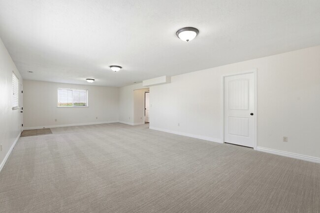 Building Photo - 3087 N 1075 W