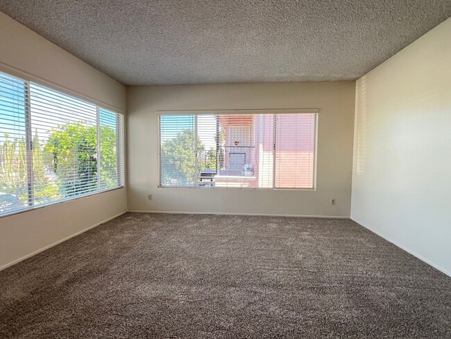 Building Photo - LEB