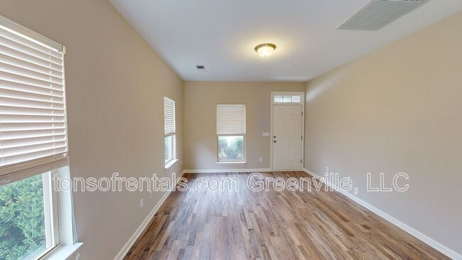 Building Photo - 313 Rivers Edge Cir