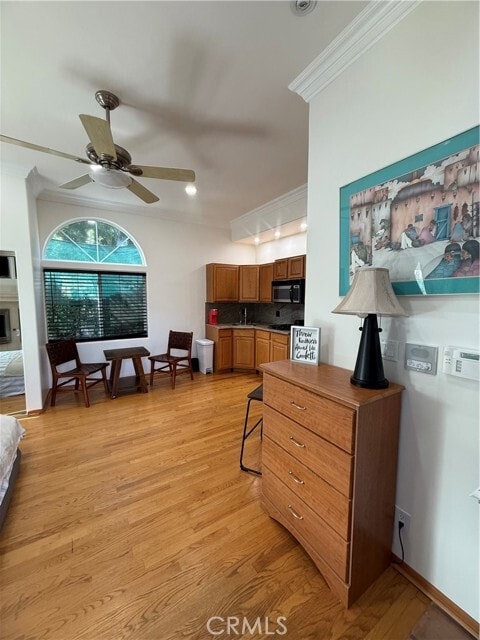 Building Photo - 2515 Crest View Dr