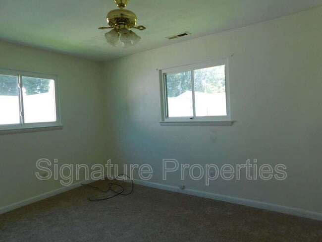 Building Photo - 3825 Annie Ln