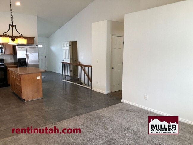 Building Photo - 10716 Pine Shadow Rd