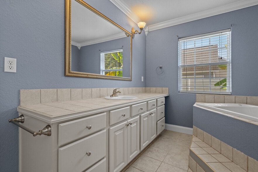 Building Photo - 2409 Hunters Trl
