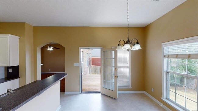 Building Photo - 615 Castle Brook Dr