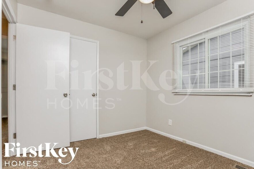 Building Photo - 522 Ballwood Dr