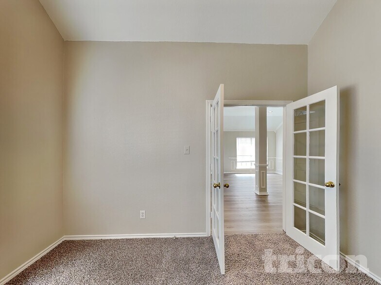 Building Photo - 1314 Pegasus Dr