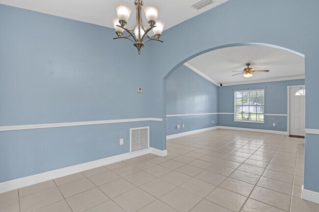 Building Photo - 17892 Hamlin Blvd