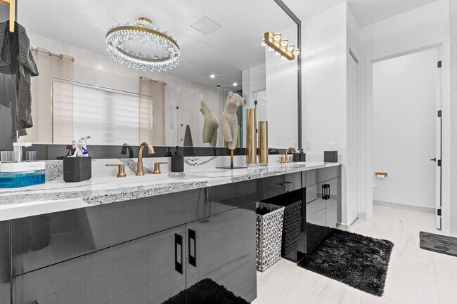 Building Photo - 12470 Solana Bay Cir