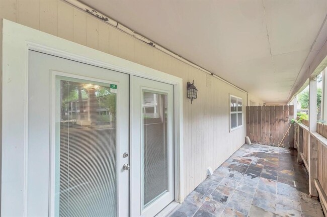 Building Photo - 12633 Memorial Dr