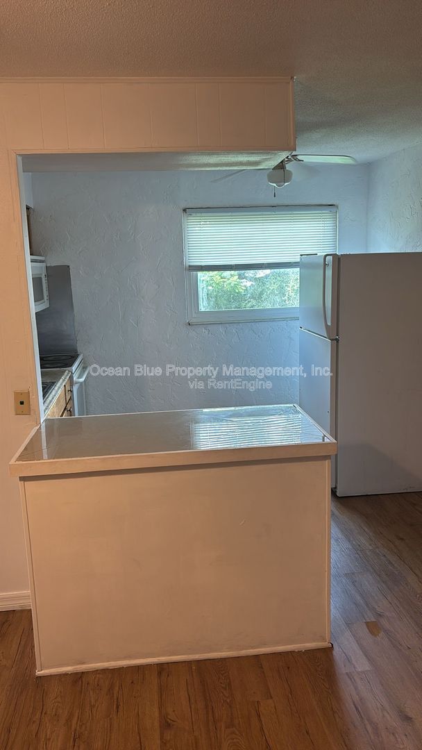 Building Photo - 1942 Passaic Ave