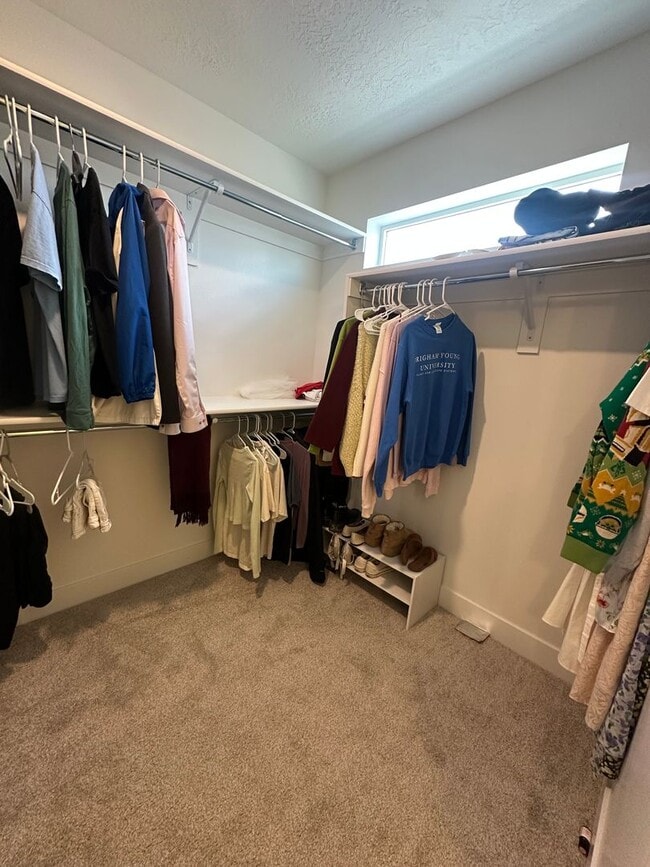 Building Photo - Absolutely STUNNING Home in Lehi!!!